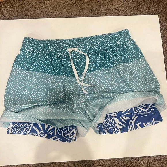 Chubbies The Whale Shark 5.5" Stretch Swim Trunks Shorts Zipper Pocket Mens L - Picture 5 of 8